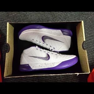 Men’s Nike Kobe Ad purple size 8 brand new